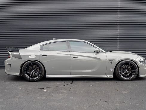 Used 2019 Dodge Charger Scat Pack w/ Daytona Edition Group RWD image 24