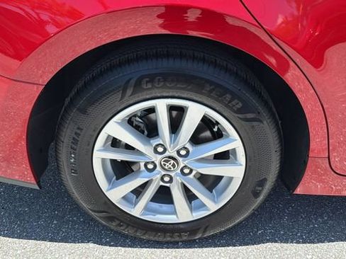 Used 2025 Toyota Camry LE w/ Convenience Package image 12