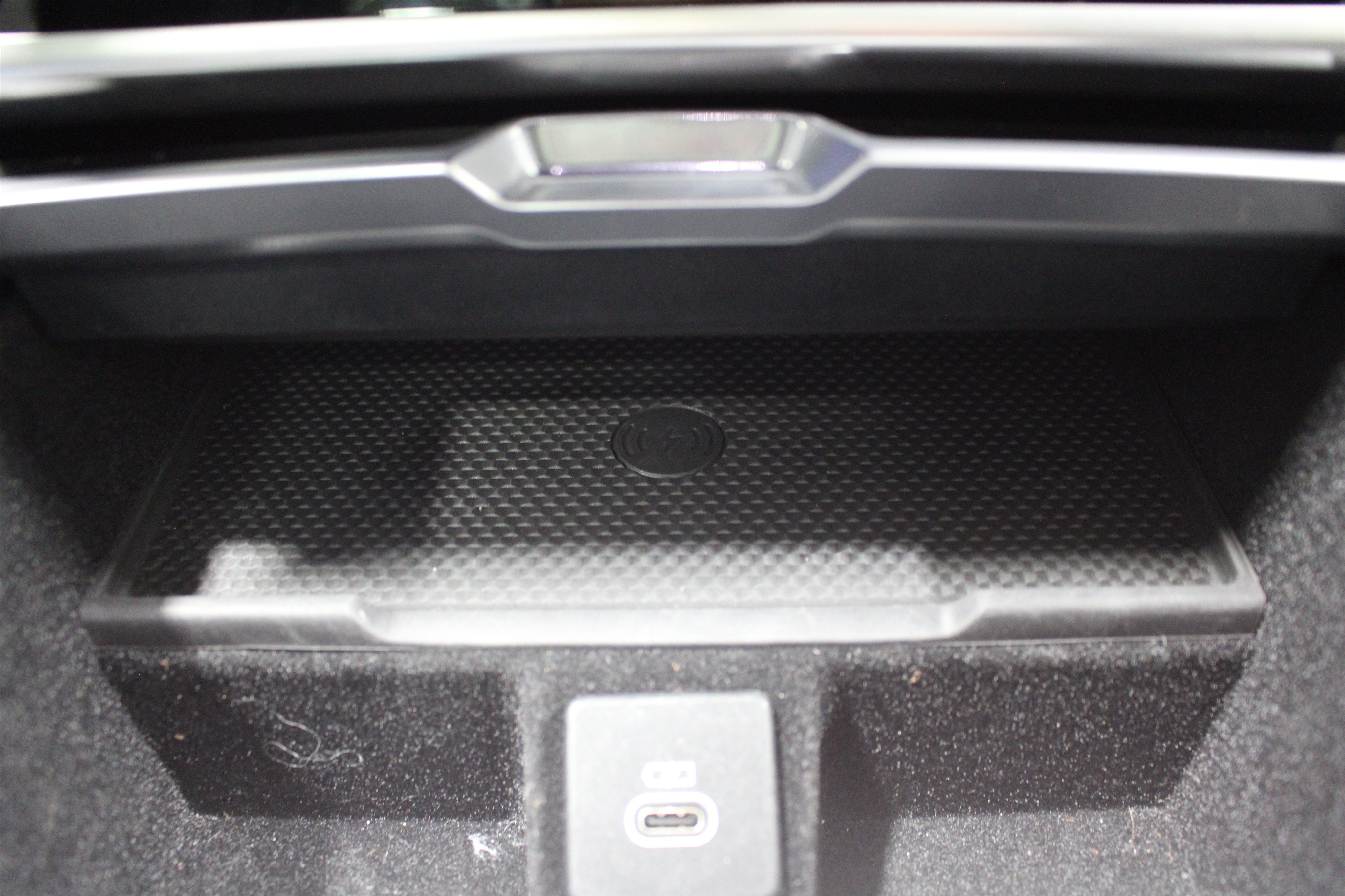 Used 2024 Land Rover Range Rover SE AWD/4WD image 18