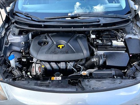 Used 2016 Hyundai Elantra GT FWD image 31