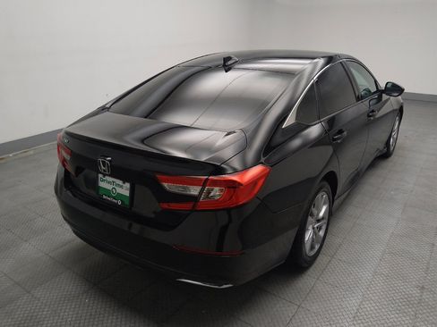 Used 2018 Honda Accord LX image 9