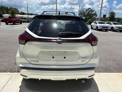 Used 2024 Nissan Kicks SV w/ Exterior Package FWD image 6