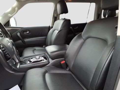 Used 2024 Nissan Armada SV image 11