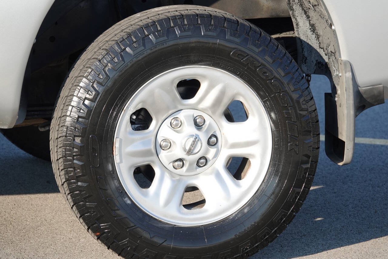 Used 2004 Nissan Titan XE w/ (PRF) Preferred Pkg AWD/4WD image 46
