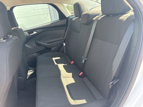 Used 2017 Ford Focus SE FWD image 12