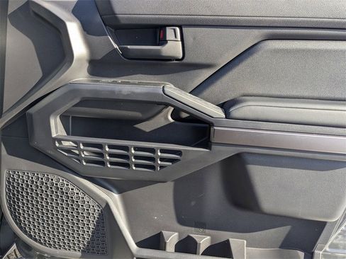 Used 2025 Toyota 4Runner SR5 image 33