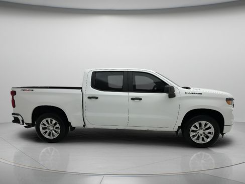 Used 2024 Chevrolet Silverado 1500 Custom w/ LPO, Dark Essentials Package AWD/4WD image 2