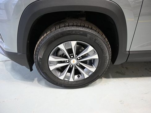 New 2026 Chevrolet Equinox LT w/ Convenience Package II image 28