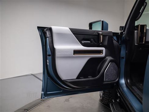 Used 2024 GMC Hummer EV 3X w/ Omega Edition image 32