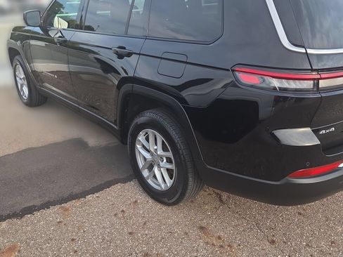 Used 2024 Jeep Grand Cherokee L Laredo AWD/4WD image 2