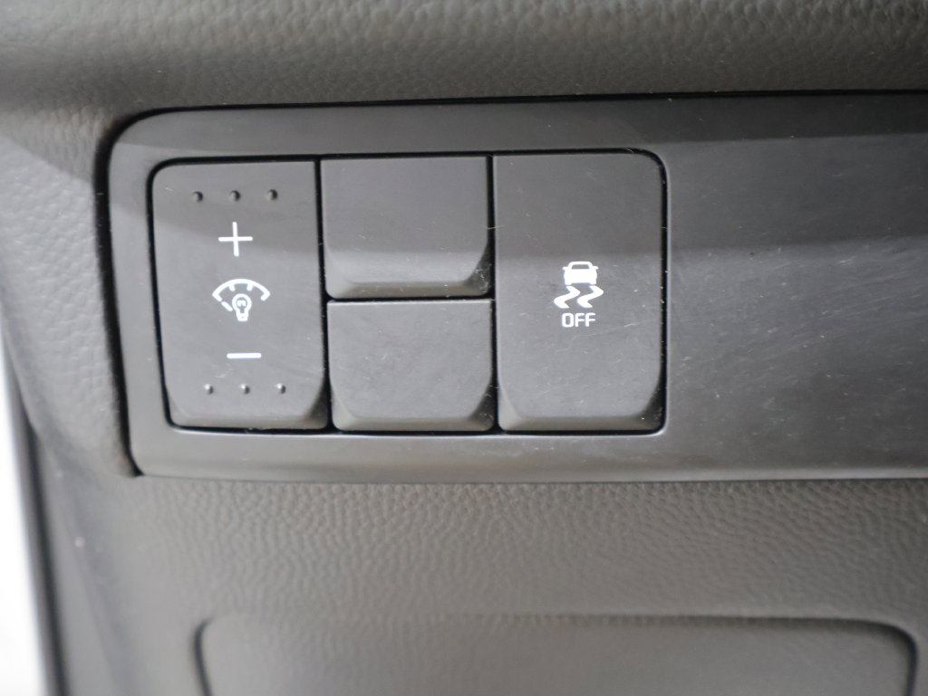 Used 2018 Kia Soul + FWD image 30