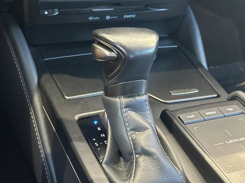 Certified 2020 Lexus ES 300h w/ Premium Package FWD image 26