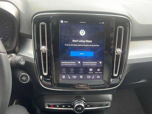 Used 2024 Volvo XC40 B5 Core AWD/4WD image 9