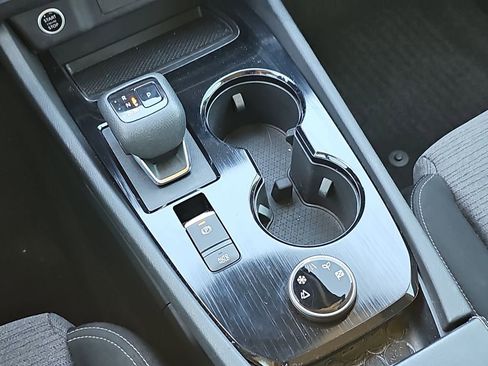 Used 2021 Nissan Rogue S image 30