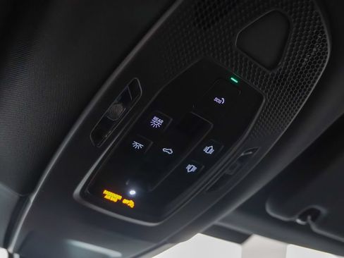 Certified 2025 Porsche Panamera 4 AWD/4WD image 28