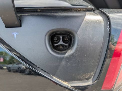 Used 2022 Tesla Model 3 Performance AWD/4WD image 12