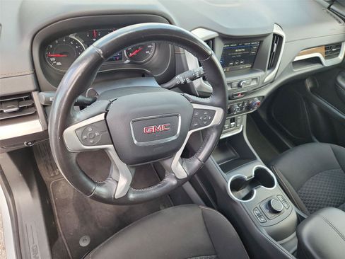 Used 2019 GMC Terrain SLE w/ Driver Convenience Package FWD image 10
