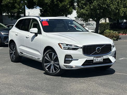 Certified 2023 Volvo XC60 B5 Plus AWD/4WD image 1