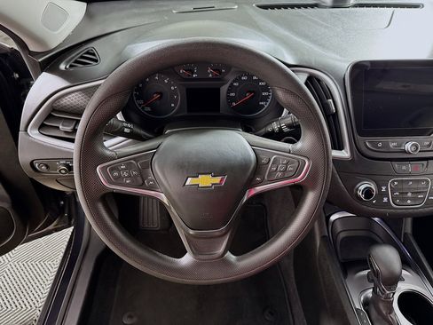 Used 2023 Chevrolet Malibu LT FWD image 15