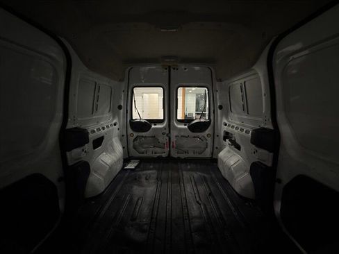 Used 2011 Ford Transit Connect XLT image 22