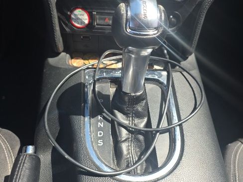 Used 2015 Ford Mustang Coupe RWD image 19