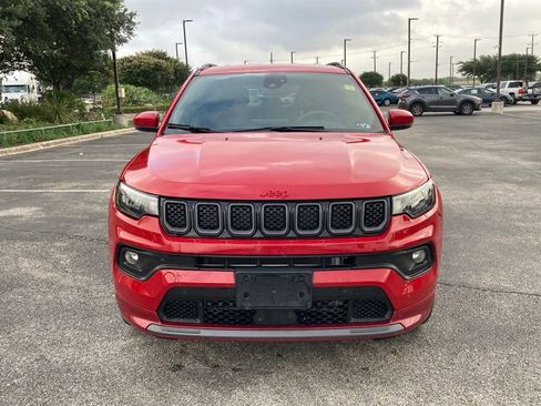 Used 2023 Jeep Compass Limited AWD/4WD image 2
