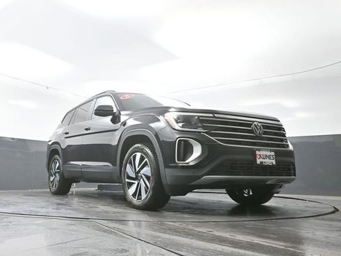 Used 2025 Volkswagen Atlas SE AWD/4WD image 50
