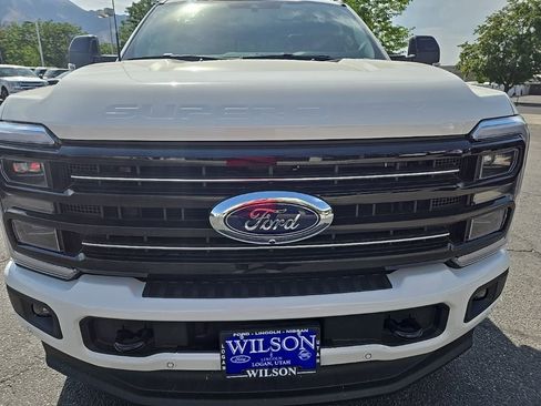 New 2025 Ford F250 Platinum image 32