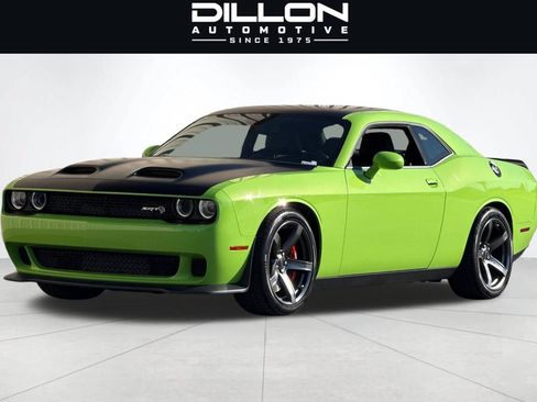 Used 2023 Dodge Challenger SRT Hellcat w/ Driver Convenience Group RWD image 8