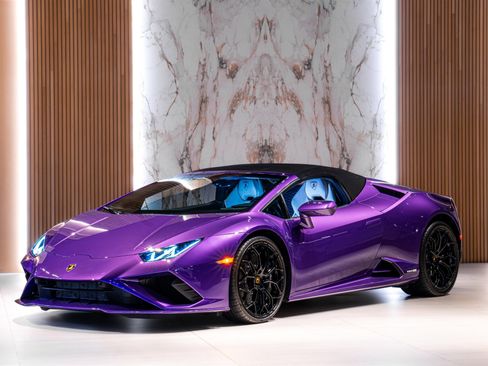 Used 2023 Lamborghini Huracan EVO RWD image 2