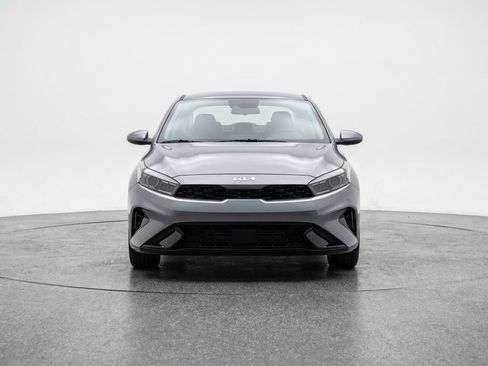 Used 2024 Kia Forte LXS image 2