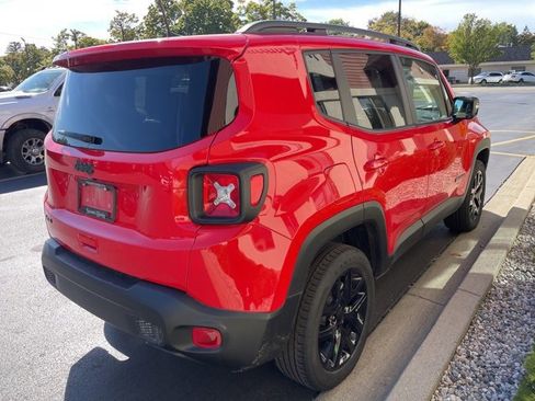 Certified 2023 Jeep Renegade Altitude w/ Sun/Sound Group image 9