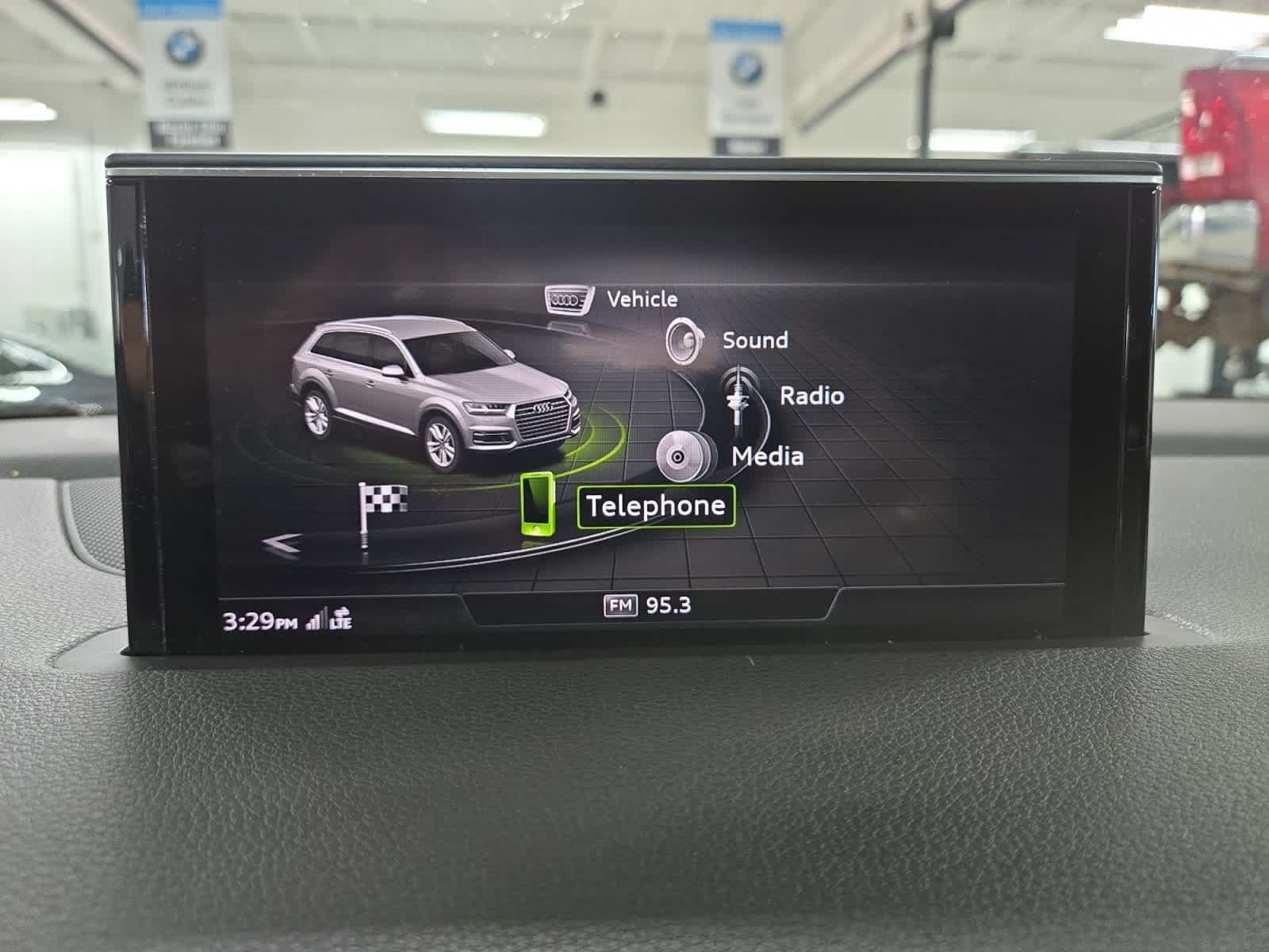 Used 2018 Audi Q7 3.0T Prestige AWD/4WD image 22