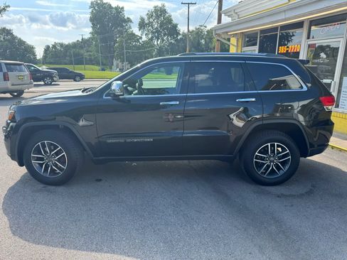 Used 2019 Jeep Grand Cherokee Limited w/ Luxury Group II AWD/4WD image 3