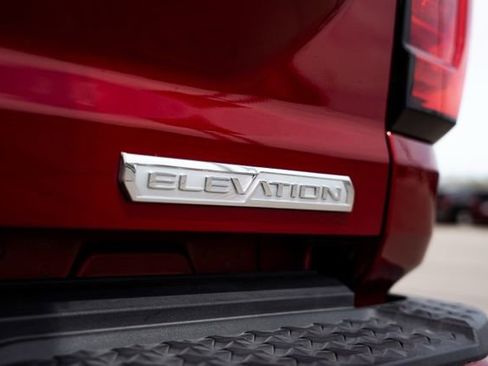 Used 2024 GMC Canyon Elevation w/ Convenience Package AWD/4WD image 8
