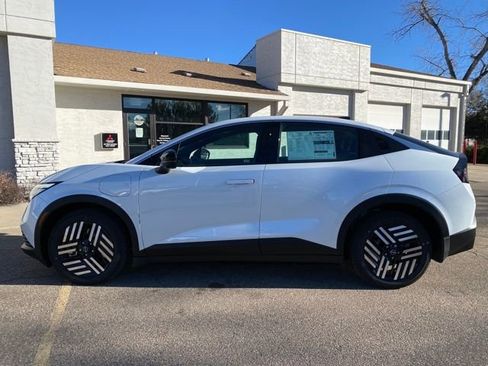 New 2026 Nissan Leaf SV+ w/ Floor Mat Package (SV+) image 2