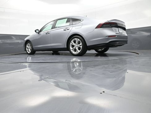 Used 2023 Honda Accord LX image 31