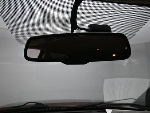 Used 2012 Ford Expedition XLT image 17