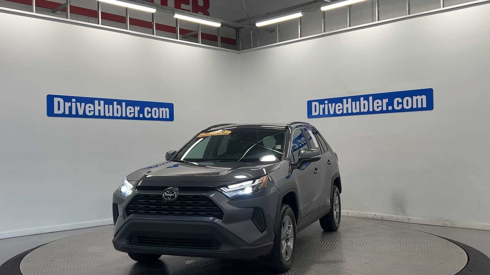 Used 2025 Toyota RAV4 XLE AWD/4WD image 4