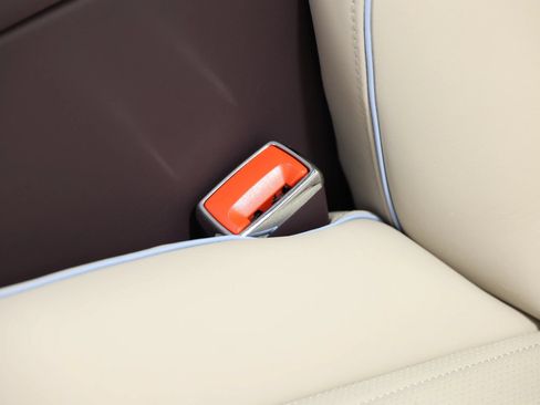 Used 2022 Bentley Flying Spur V8 AWD/4WD image 85