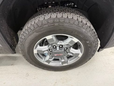 New 2026 GMC Sierra 2500 SLT w/ SLT Premium Package AWD/4WD image 4
