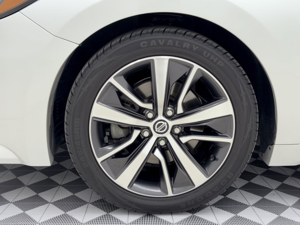 Used 2020 Nissan Maxima 3.5 SL w/ Floor Mat Group FWD image 13