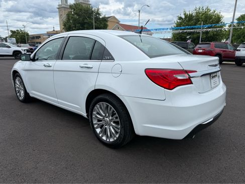 Used 2012 Chrysler 200 Limited FWD image 10