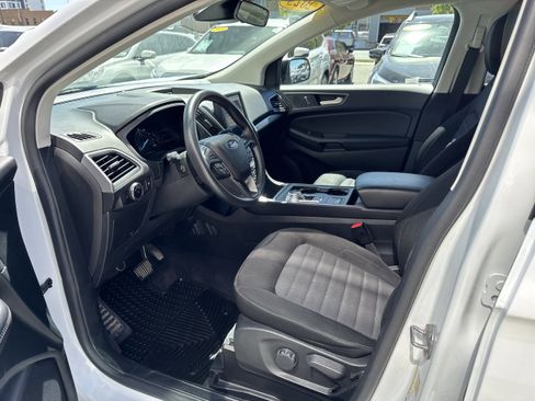 Used 2023 Ford Edge SE AWD/4WD image 2