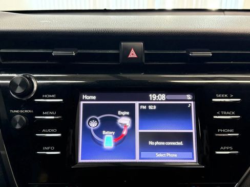 Used 2018 Toyota Camry SE image 29