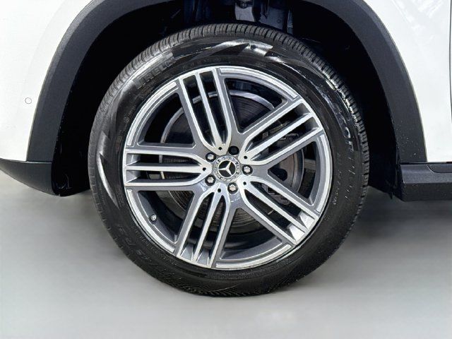 Used 2023 Mercedes-Benz GLS 450 4MATIC image 37