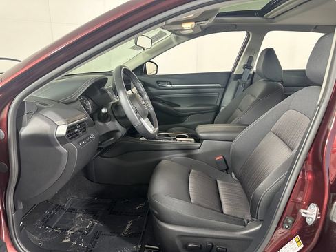 Used 2023 Nissan Altima 2.5 SV w/ SV Premium Package FWD image 15