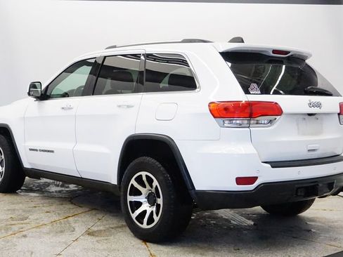 Certified 2017 Jeep Grand Cherokee Laredo w/ Quick Order Package 23E image 3