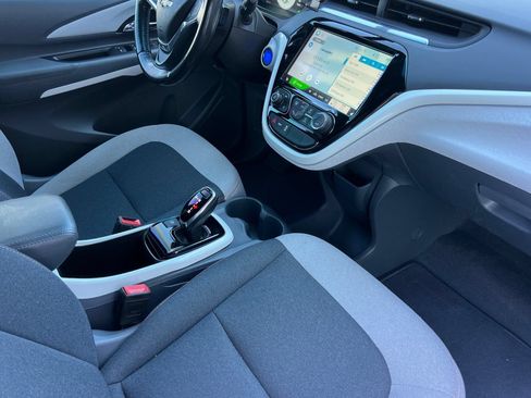 Used 2020 Chevrolet Bolt LT FWD image 20