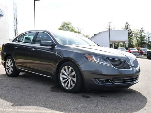 Used 2016 Lincoln MKS AWD image 9